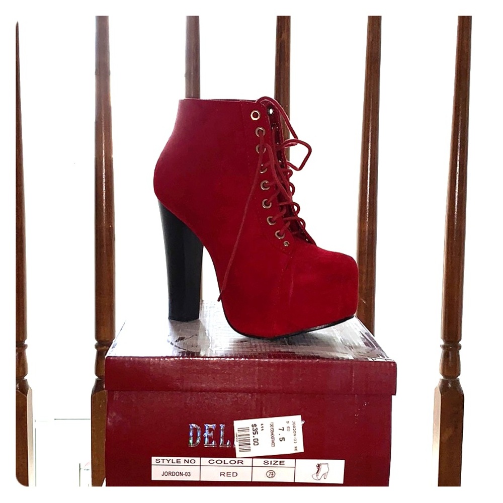 Platform suede shoes